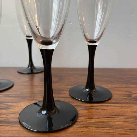 Luminarc Black Steam 4 Champagne Flute Wine Glasses 7.5" - Picture 5 of 11